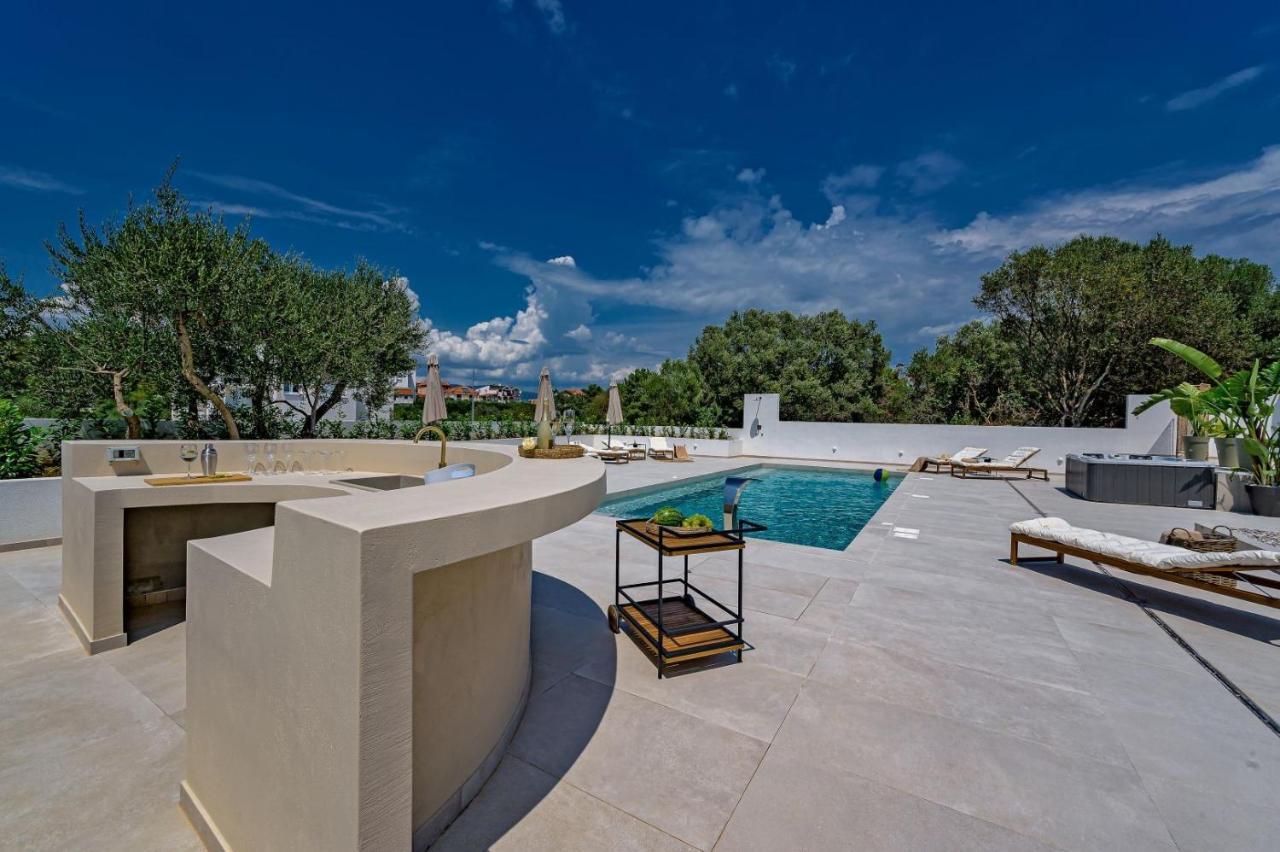 Luxury Villa Del Sogno With Pool, Jacuzzi, Parking Okrug Gornji Exteriér fotografie