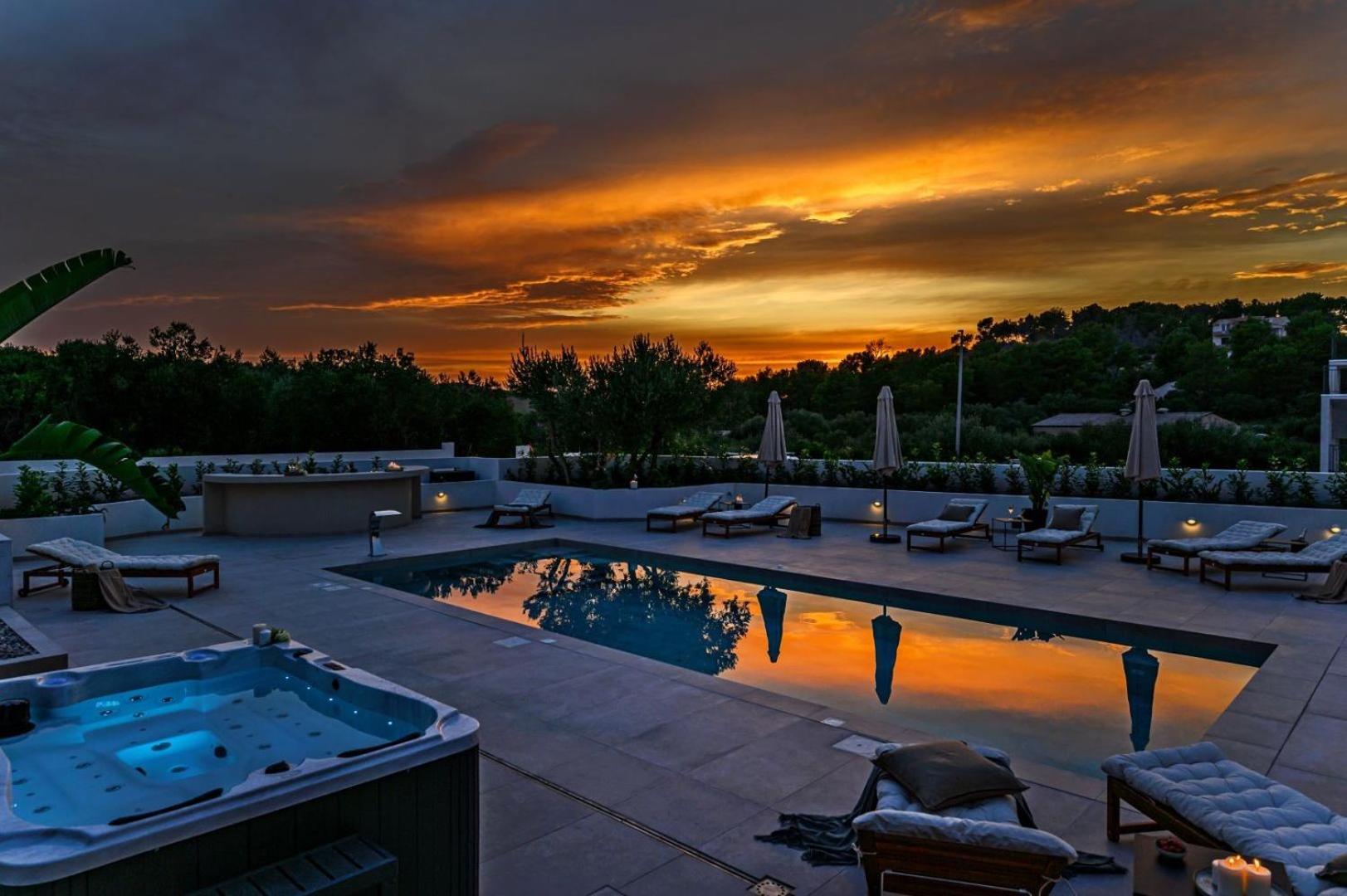 Luxury Villa Del Sogno With Pool, Jacuzzi, Parking Okrug Gornji Exteriér fotografie
