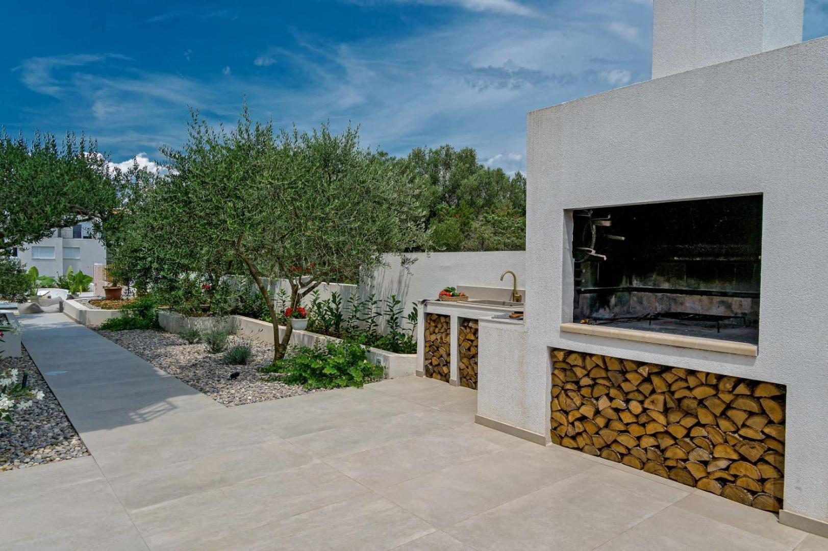 Luxury Villa Del Sogno With Pool, Jacuzzi, Parking Okrug Gornji Exteriér fotografie