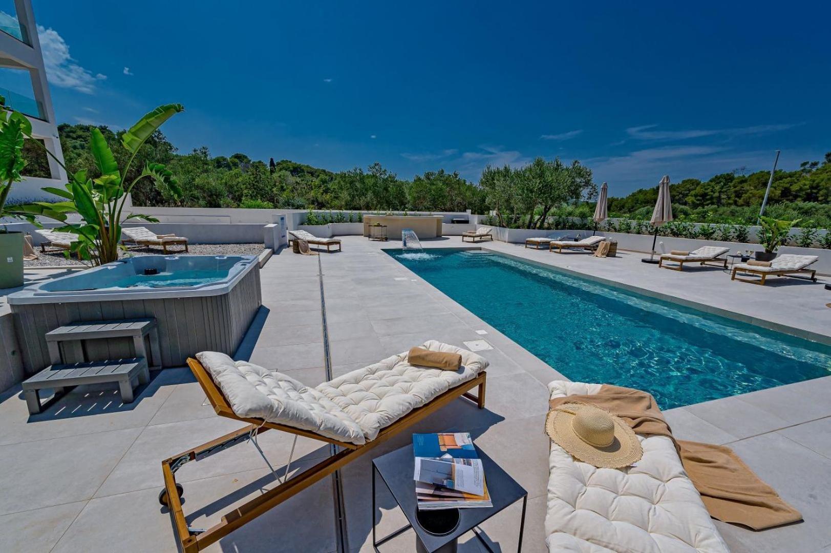 Luxury Villa Del Sogno With Pool, Jacuzzi, Parking Okrug Gornji Exteriér fotografie